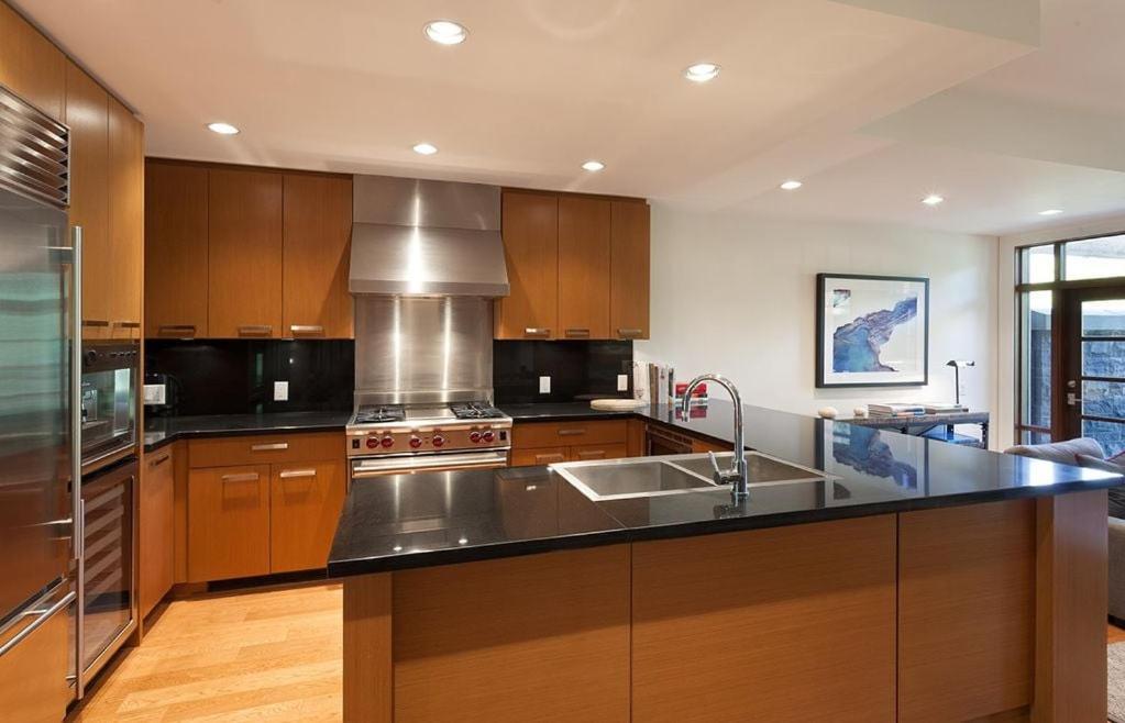 Fitzsimmons Walk 16 By Outpost Ferienhaus Whistler